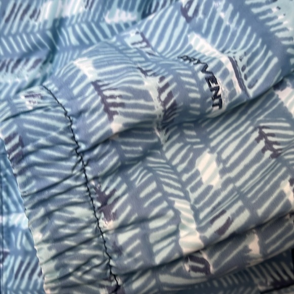 The North Face rain jacket Youth XL (18) - Picture 4 of 6